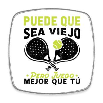 Ich bin zwar alt, aber ich spiele Padel-Tennis besser - Viereckiger Kühlschrankmagnet - Weiß - Vorne
