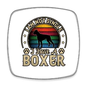 Je ne suis pas célibataire J’ai un boxeur - Magnet carré - blanc - Devant