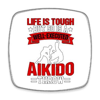 Das Leben ist hart, aber ein gut ausgeführtes Aikido ist es auch - Viereckiger Kühlschrankmagnet - Weiß - Vorne