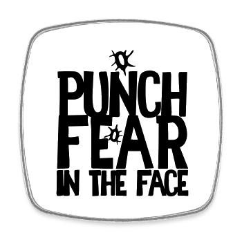 PUNCH FEAR im Gesicht - Viereckiger Kühlschrankmagnet - Weiß - Vorne