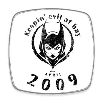 16. Geburtstag Keepin evil at bay since 04/2009 - Viereckiger Kühlschrankmagnet - Weiß - Vorne