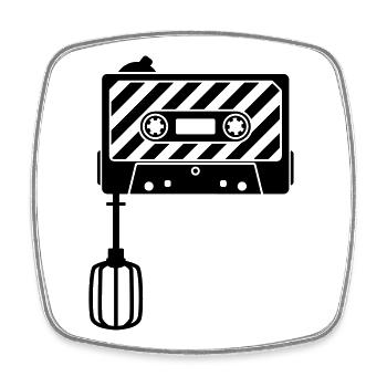 Mixtape vs. Mixer – Retro DJ Music Cassette  - Viereckiger Kühlschrankmagnet - Weiß - Vorne