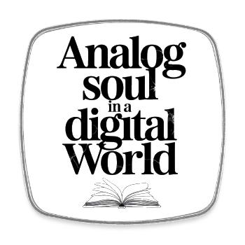 Analog Soul Digital World – Minimalistischer Retro - Viereckiger Kühlschrankmagnet - Weiß - Vorne