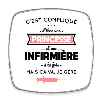 Compliqué d'être une princesse et une infirmière - Magnet carré - blanc - Devant