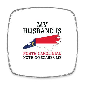 Nichts macht mir Angst North Carolinian Ehemann - Viereckiger Kühlschrankmagnet - Weiß - Vorne