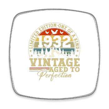 1932 Vintage aged to perfection - Square fridge magnet - white - Front