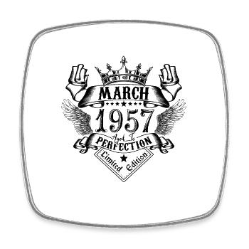 Jahrgang März 1957 März 1957 geboren im März - Viereckiger Kühlschrankmagnet - Weiß - Vorne
