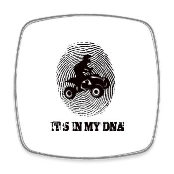 Quad Its In My Dna - Viereckiger Kühlschrankmagnet - Weiß - Vorne
