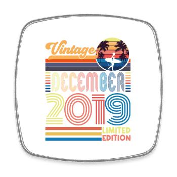 Geburtstag Dezember 2019. Geschenk Dezember 2019. - Viereckiger Kühlschrankmagnet - Weiß - Vorne