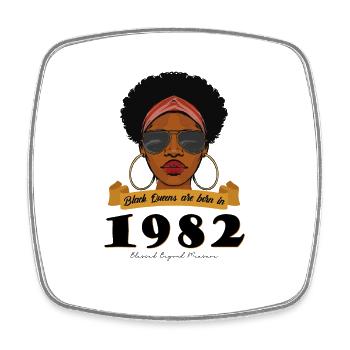 Black Queens Born in 1982 turn 42 and Look - Square fridge magnet - white - Front