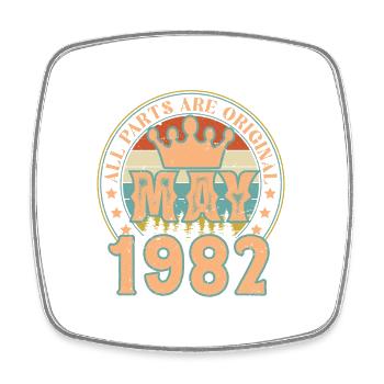 Mai 1982. Cadeau d’anniversaire mai 1982. May 1982 - Magnet carré - blanc - Devant