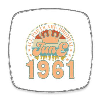 Juni 1961. Juni 1961 Geburtstagsgeschenk. Juni - Viereckiger Kühlschrankmagnet - Weiß - Vorne