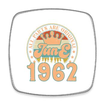 Juni 1962. Juni 1962 Geburtstagsgeschenk. Juni - Viereckiger Kühlschrankmagnet - Weiß - Vorne