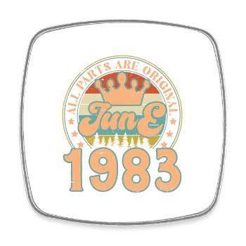 Juni 1983. Juni 1983 Geburtstagsgeschenk. Juni - Viereckiger Kühlschrankmagnet - Weiß - Vorne