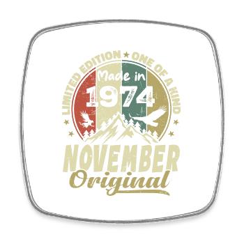 November 1974, November 1974 Geburtstagsgeschenk - Viereckiger Kühlschrankmagnet - Weiß - Vorne