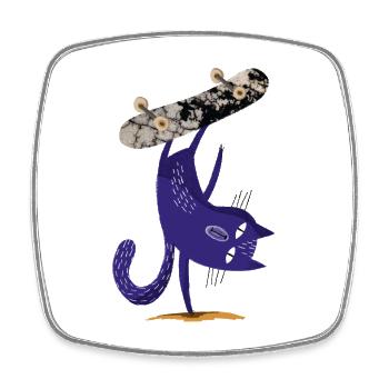 Chat violet sur skateboard - Magnet carré - blanc - Devant