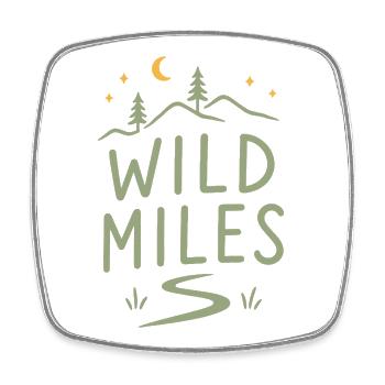Wandern – Outdoor-Abenteuer – Wild Miles - Viereckiger Kühlschrankmagnet - Weiß - Vorne