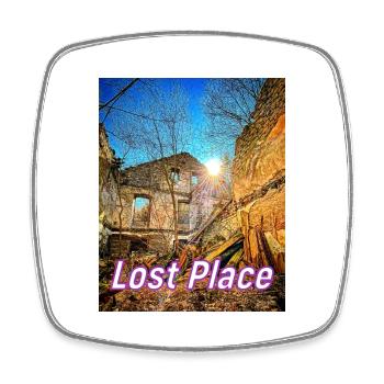 Lost Place Tour - The Old Forge - Square fridge magnet - white - Front