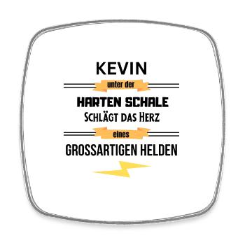 Kevin unter harte Schale eines Großartigen Helden - Viereckiger Kühlschrankmagnet - Weiß - Vorne