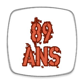 89 ANS - Magnet carré - blanc - Devant