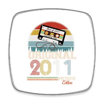 Elegant Retro Gift: 2011 Vintage - Square fridge magnet - white - Front