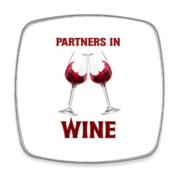 Partner im Wein – lustige Weingeschenk-Freundinnen - Viereckiger Kühlschrankmagnet - Weiß - Vorne
