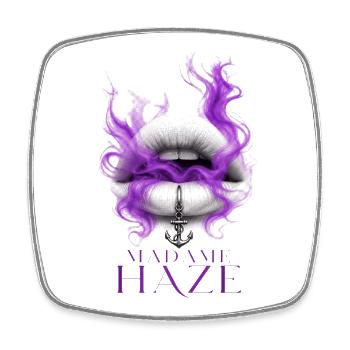 Madame Haze Kiss&Smoke | Sailors Yarn by Cap’nKush - Viereckiger Kühlschrankmagnet - Weiß - Vorne