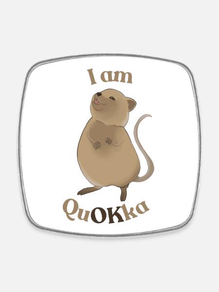 Jestem quOKka – uroczy projekt gry słów Quokka - Kwadratowy magnes na lodówkę - biały