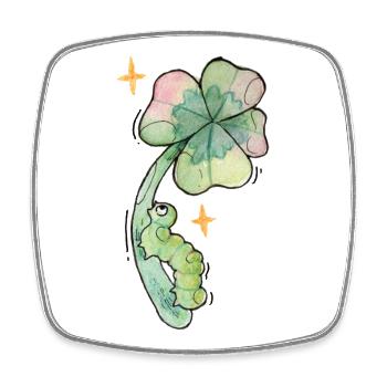 Chenille porte-bonheur sur trèfle - Magnet carré - blanc - Devant