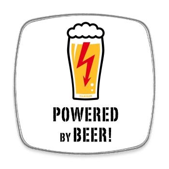 Powered By Beer! (Bier / Blitz / POS) - Viereckiger Kühlschrankmagnet - Weiß - Vorne