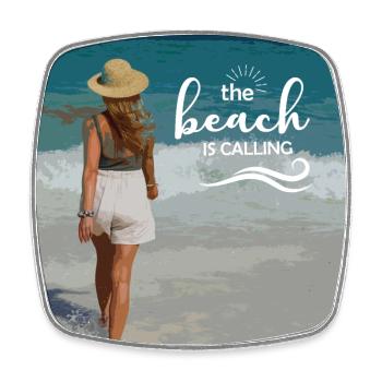the beach is calling - frau mit hut am strand - Viereckiger Kühlschrankmagnet - Weiß - Vorne