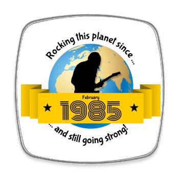 40. Geburtstag Rocking this planet since 02/1985 - Viereckiger Kühlschrankmagnet - Weiß - Vorne