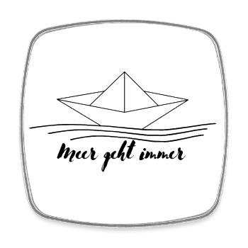 Papier Boot Origami mit Spruch und Meer - Viereckiger Kühlschrankmagnet - Weiß - Vorne
