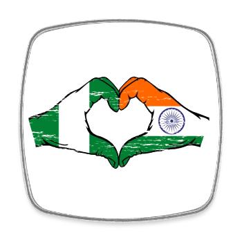 Nigeria Inde drapeau mains forme de coeur utilisé - Magnet carré - blanc - Devant