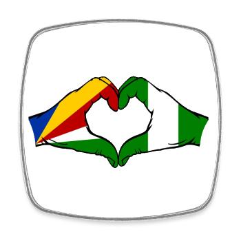 Seychelles Nigeria Drapeau Mains Coeur Forme - Magnet carré - blanc - Devant