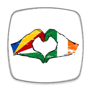 Seychelles Irlande drapeau mains forme de coeur utilisé - Magnet carré - blanc - Devant