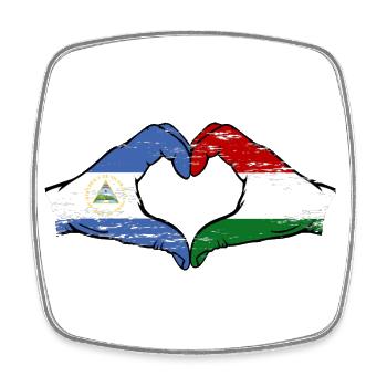 Nicaragua Hongrie drapeau mains forme de coeur utilisé - Magnet carré - blanc - Devant