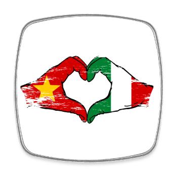 Vietnam Italie Drapeau Mains Coeur Forme Utilisé - Magnet carré - blanc - Devant