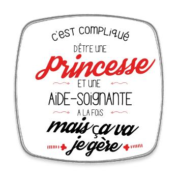 T-shirt Princesse Aide Soignante - Magnet carré - blanc - Devant