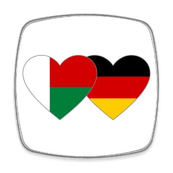 Madagaskar Deutschland Herz Flagge - Viereckiger Kühlschrankmagnet - Weiß - Vorne