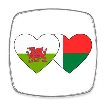 Wales Madagaskar Flagge Herz - Viereckiger Kühlschrankmagnet - Weiß - Vorne