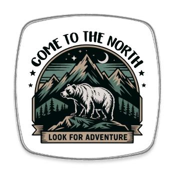 L’ours d’aventure du Nord sur la montagne - Magnet carré - blanc - Devant