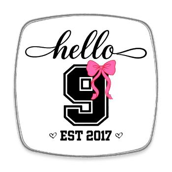 Bonjour design d’anniversaire de filles 9 Est 2017 - Magnet carré - blanc - Devant