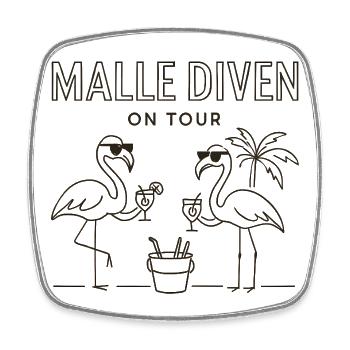Malle Divas On Tour Women's Flamingo Mallorca Party - Square fridge magnet - white - Front