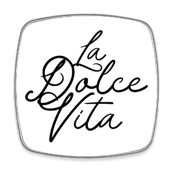 LaDolceVita Spruch – Minimal Typo Design - Viereckiger Kühlschrankmagnet - Weiß - Vorne