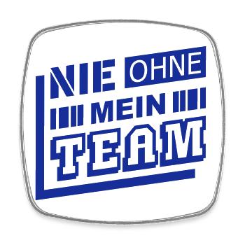 Nie ohne Team (Schriftzug) - Viereckiger Kühlschrankmagnet - Weiß - Vorne