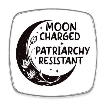 Moon charged, patriarchy resistant - Viereckiger Kühlschrankmagnet - Weiß - Vorne