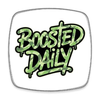 Boosted Daily für JDM Tuning Fans Turbo Szene - Viereckiger Kühlschrankmagnet - Weiß - Vorne