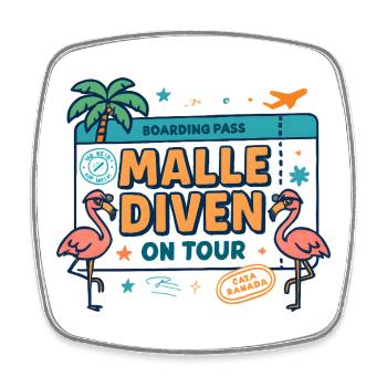 Malle Divas On Tour Women's Flamingo Mallorca Party - Square fridge magnet - white - Front