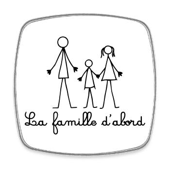 La Famille d'abord - Famille Bonhommes Allumettes - Magnet carré - blanc - Devant